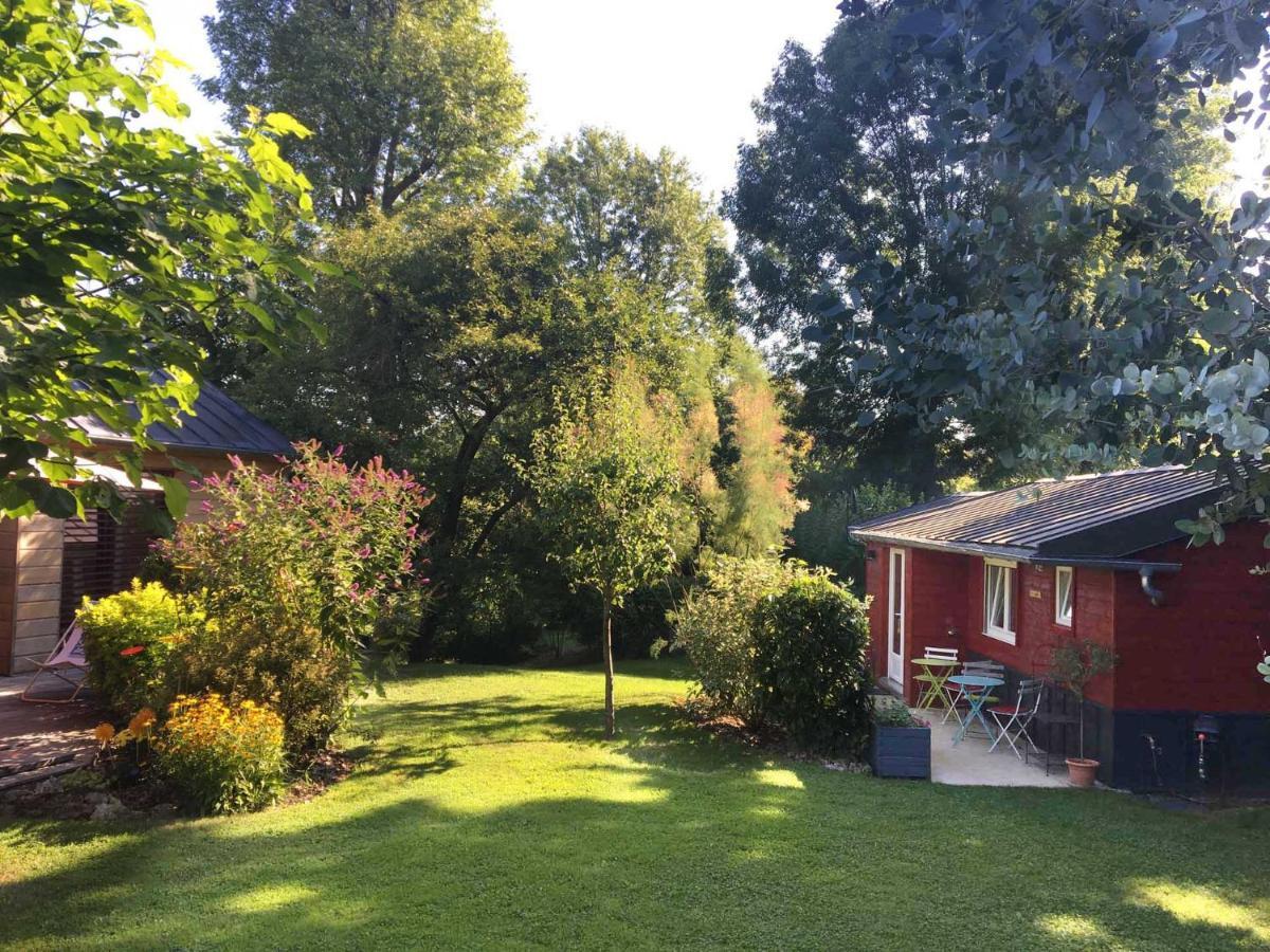 Le Cabanon De Chessy Bed and Breakfast Buitenkant foto